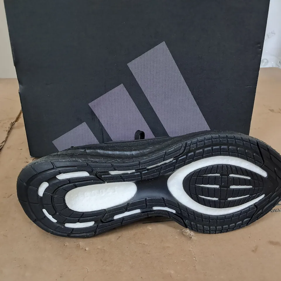 BOXED PAIR OF ADIDAS PUREBOOST 23 BLACK RUNNING TRAINERS UK 5 1/2