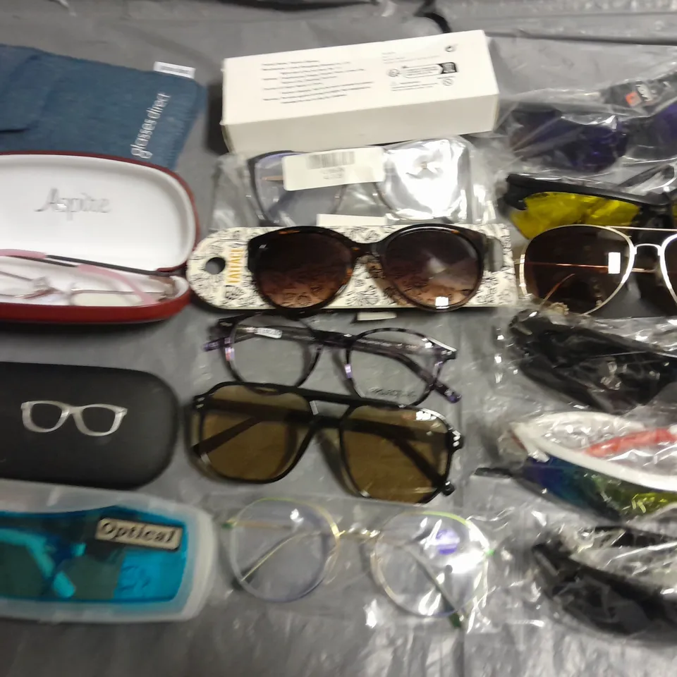 LOT OF APPROXIMATELY 25 ASSORTED PAIRS OF GLASSES TO INCLUDE ASPIRE, FAT FACE AND GLASSES DIRECT