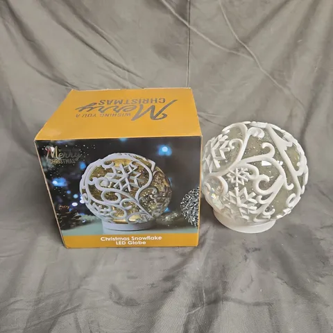 BOXED CHRISTMAS SNOWFLAKE LED GLOBE - COLLECTION ONLY