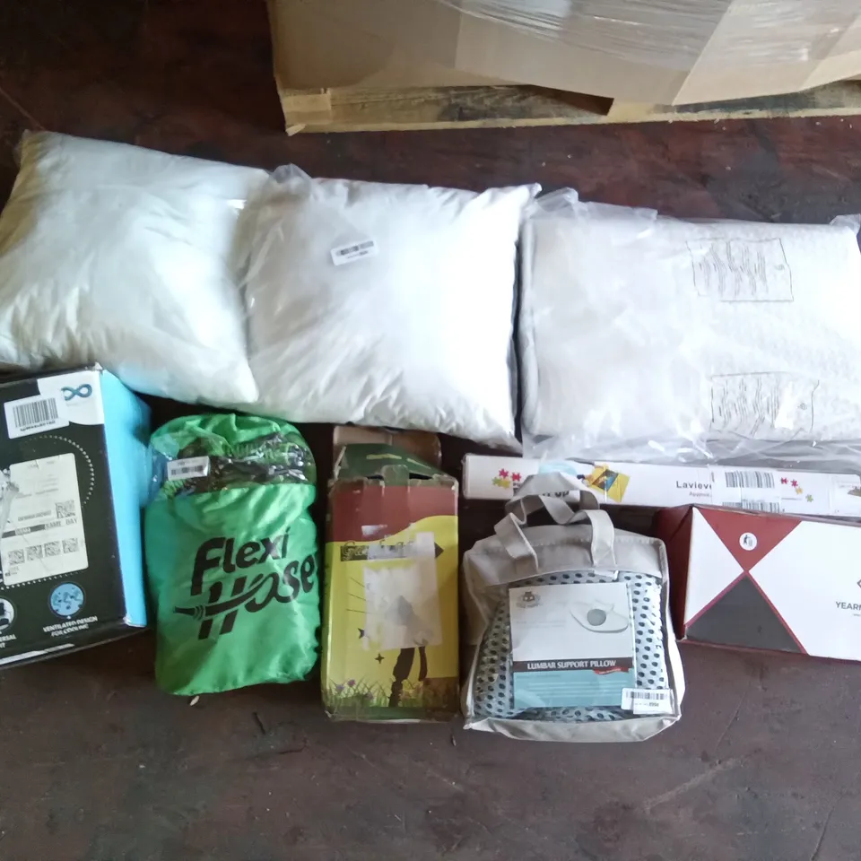 PALLET OF ASSORTED ITEMS INCLUDING FLEXI HOSE, GARDEN HOSE, GEL INFUSED SEAT & BACK CUSHION, LUMBAR SUPPORT PILLOW, YEARNING HOME, PUZZLE ROLL UP MAT