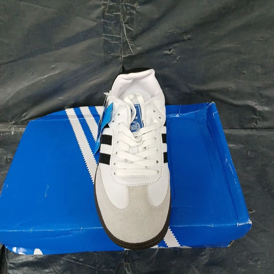 BOXED PAIR OF ADIDAS SAMBA OG WHITE UK 6.5