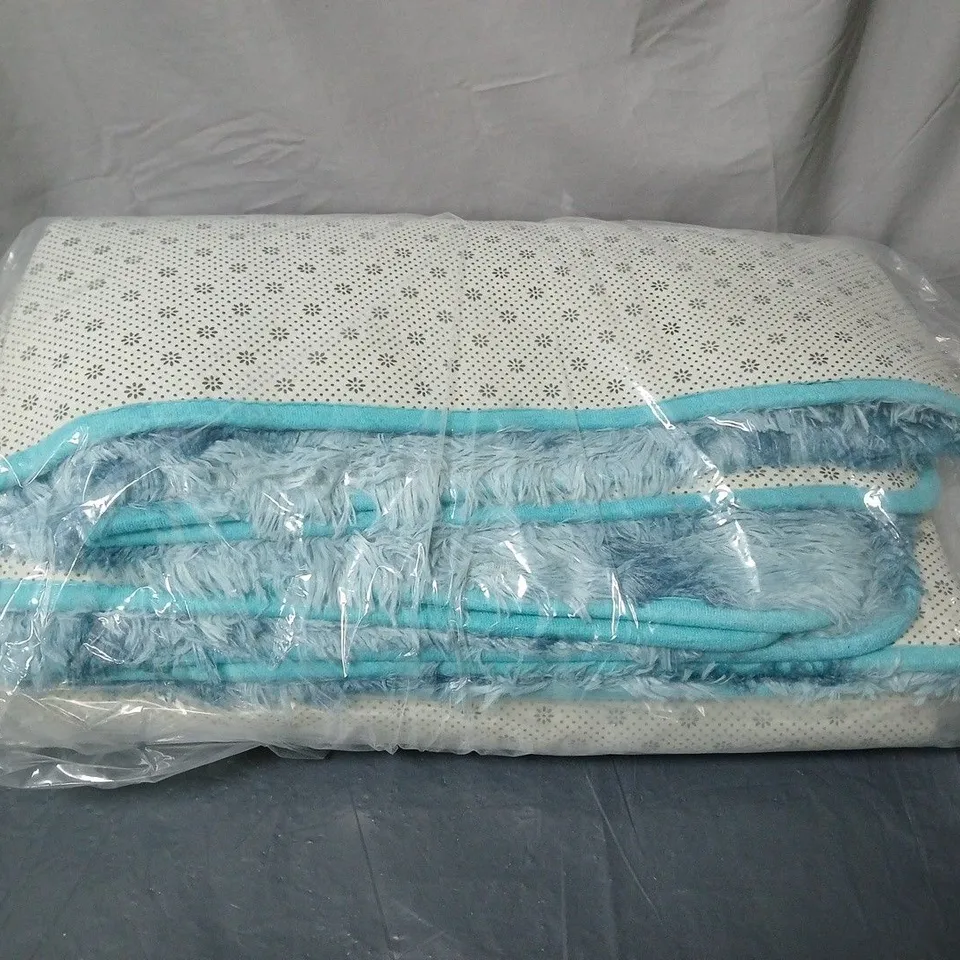 BLUE SHADES RUG - 120 X 200CM