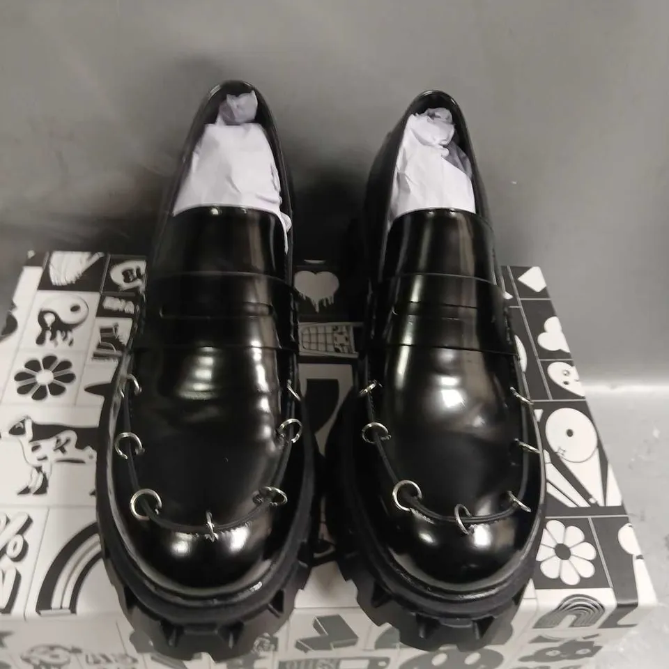 BOXED KOI GENSAI MEN'S CYBER PUNK LOAFERS SIZE 9