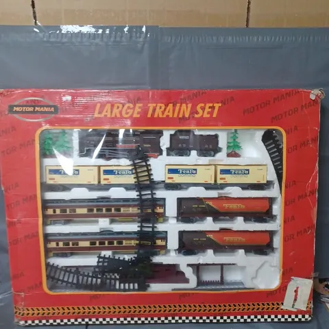 MOTOR MANIA LARGE TRAIN SET