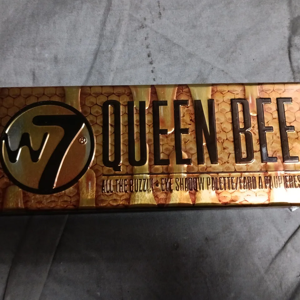 QUEEN BEE EYE SHADOW PALLETTE