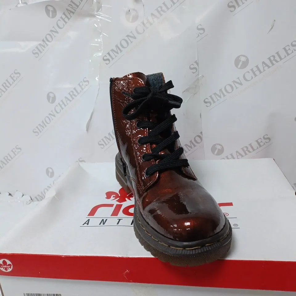 PAIR OF RIEKER LACE ANKLE BOOTS IN BRONZE - 5