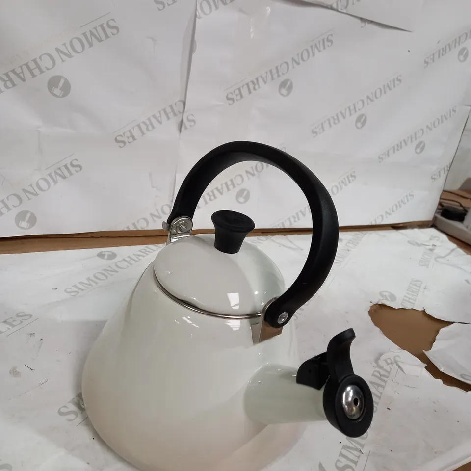 LE CREUSET STOVETOP KETTLE 1.6L