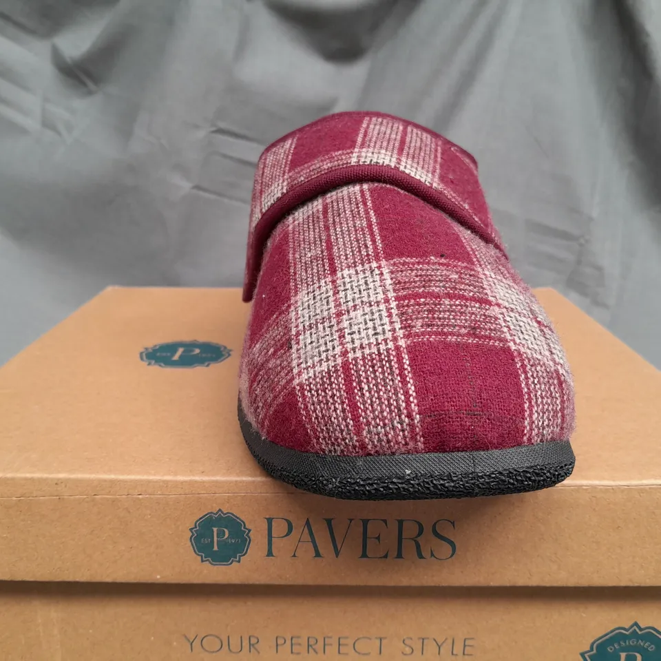 BOXED PAVERS ADRIANO BURGUNDY MULTI SLIPPERS - SIZE 10 