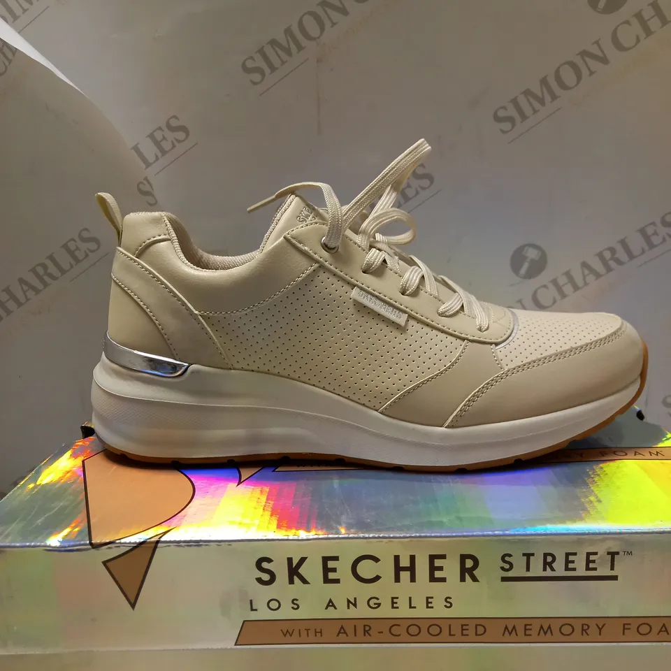 SKECHERS LA OFF WHITE SPORTS TRAINERS - SIZE 8
