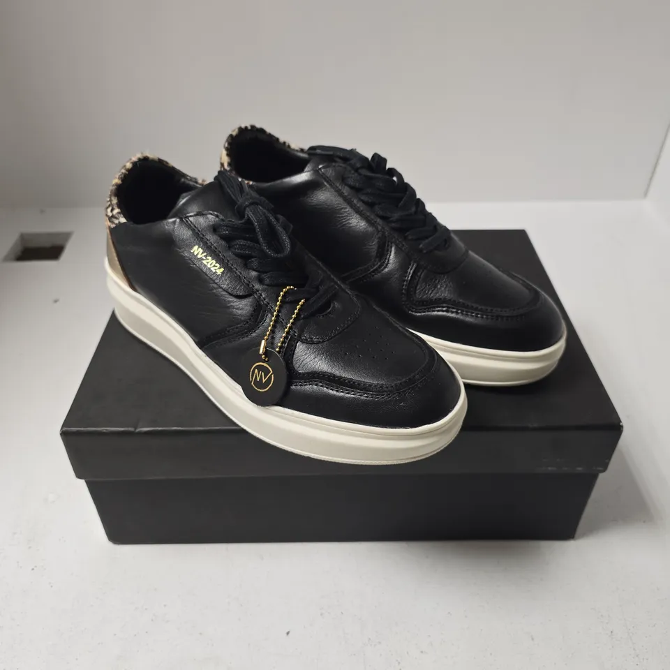KAI NV B2691 BLACK TRAINERS – UK SIZE 5