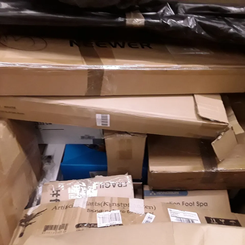 PALLET OF ASSORTED PRODUCTS INCLUDING BABY SWING, HAMMOCK STAND FOOT RELAXATION SPA AND BABY PLAY MAT ECT