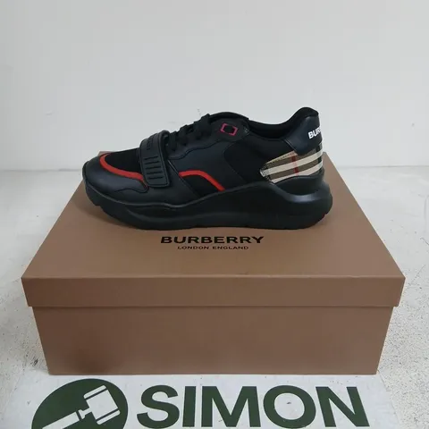 BURBERRY LOW TOP SNEAKER – BLACK, UK 8 (EUR 42)