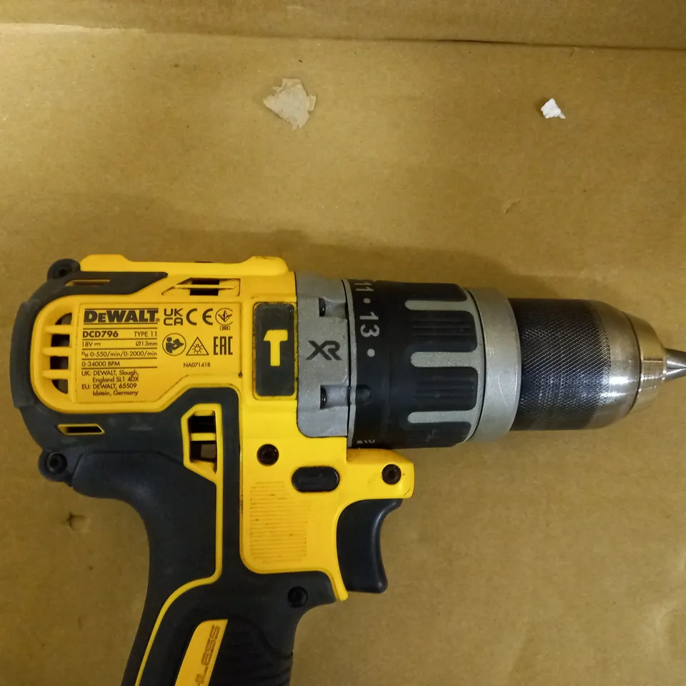 DEWALT DCD796N 18V XR LI-ION BRUSHLESS COMPACT COMBI HAMMER DRILL BARE UNIT