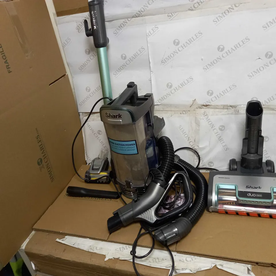 SHARK UPRIGHT VACUUM CLEANER 