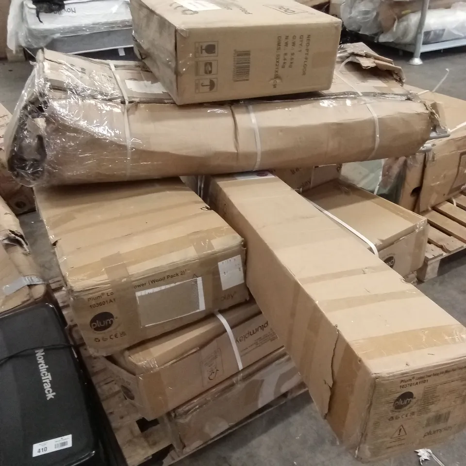 PALLET OF ASSORTED INCOMPLETE PLUM OUTDOOR PLAY TOWER PARTS AND PIECES