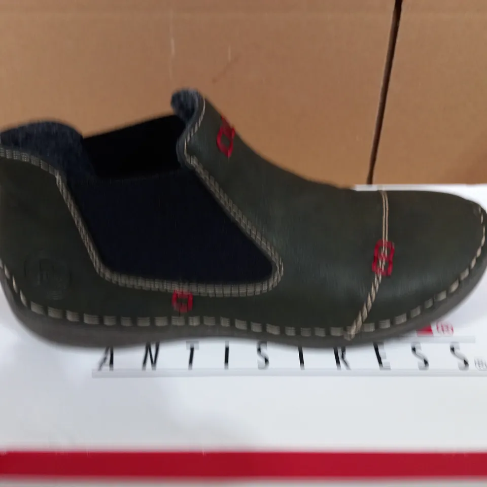 RIEKER CHELSEA BOOTS SIZE 5