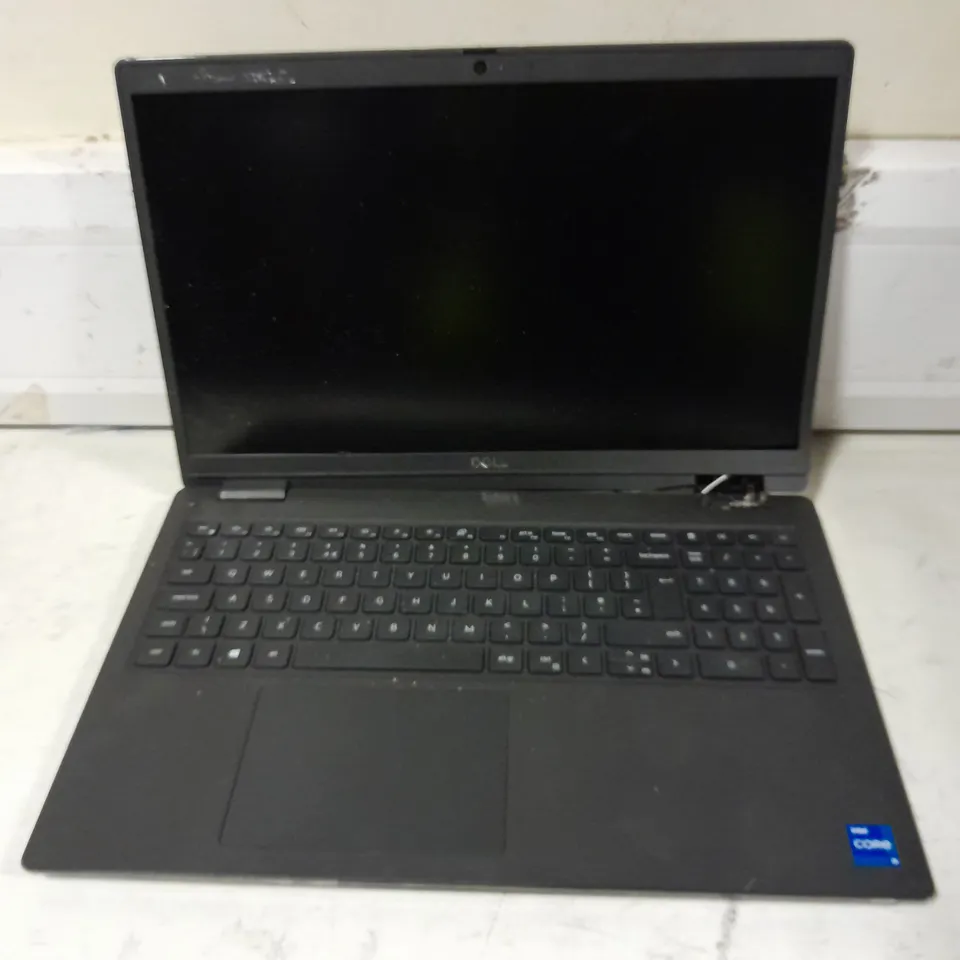 DELL LATITUDE 3520 LAPTOP