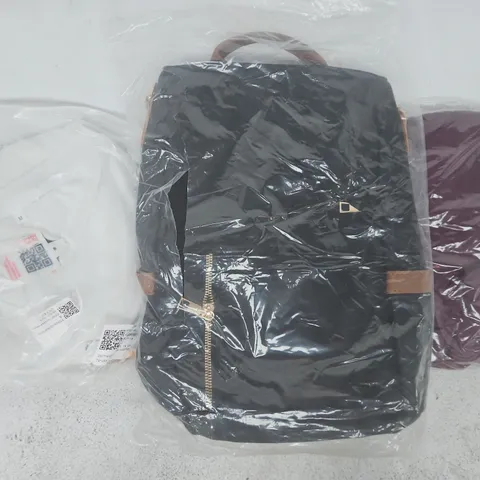 APPROXIMATELY 20 ASSORTED CLOTHING AND FASHION PRODUCTS IN VARIOUS STYLES AND SIZES - COLLECTION ONLY