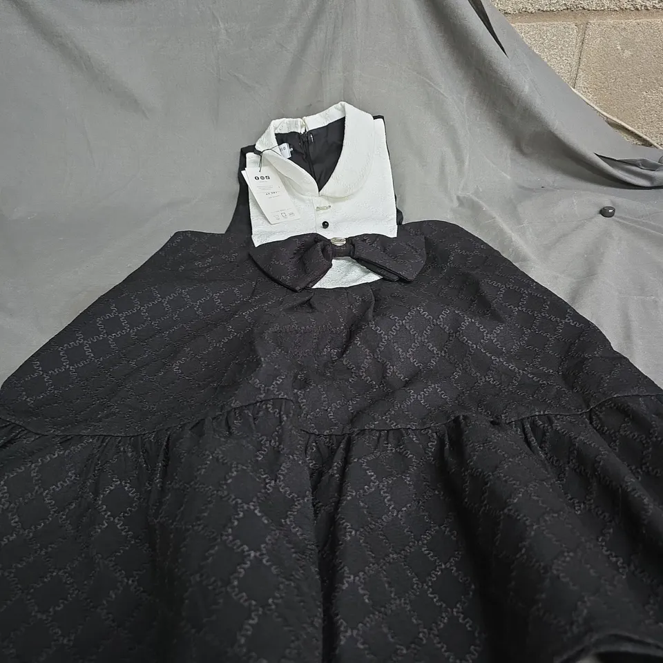 MEIMEI STUDIO WOMEN'S DRESS WITH WHITE COLLAR AND BOW – XS