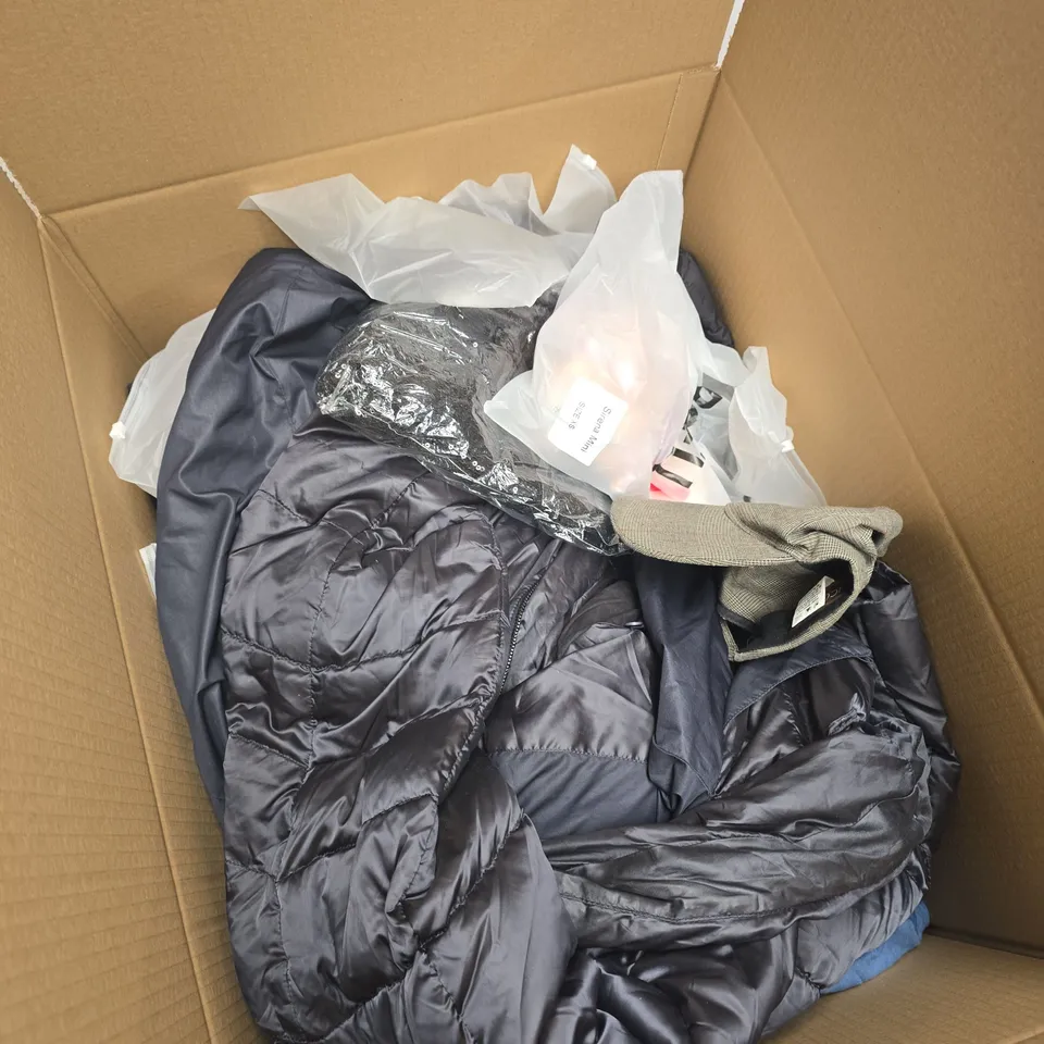 BOX OF APPROXIMATELY 30 ASSORTED CLOTHING ITEMS OF VARIOUS SIZES AND STYLES