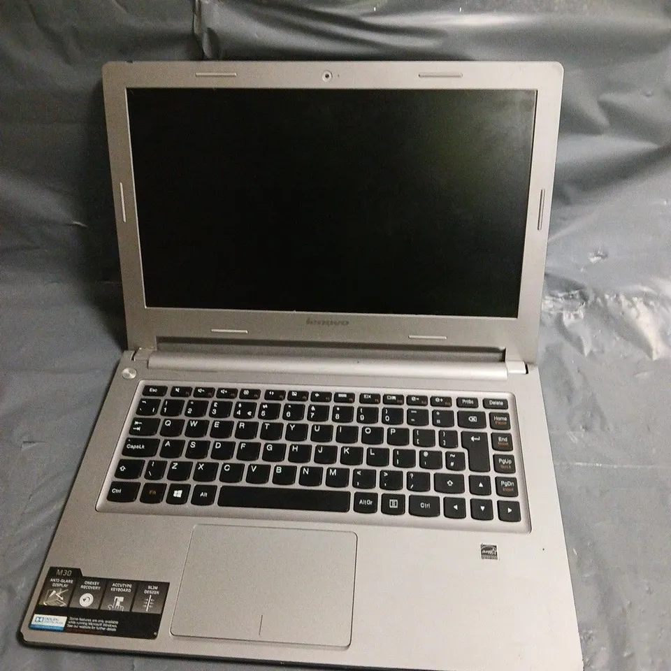 LENOVO M30-70 LAPTOP 