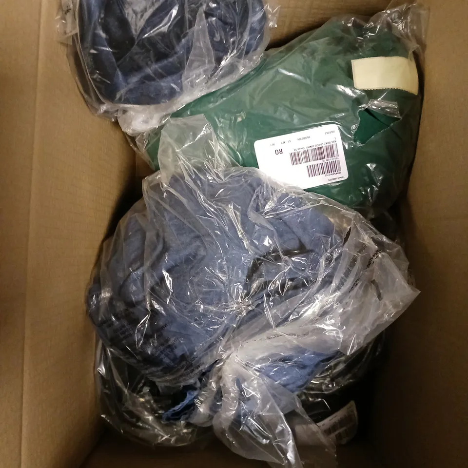 APPROXIMATELY 10 ASSORTED CLOTHING ITEMS TO INCLUDE SEQUIN TOP, BLOSSIE JUMPER, DENIM JACKET ETC 