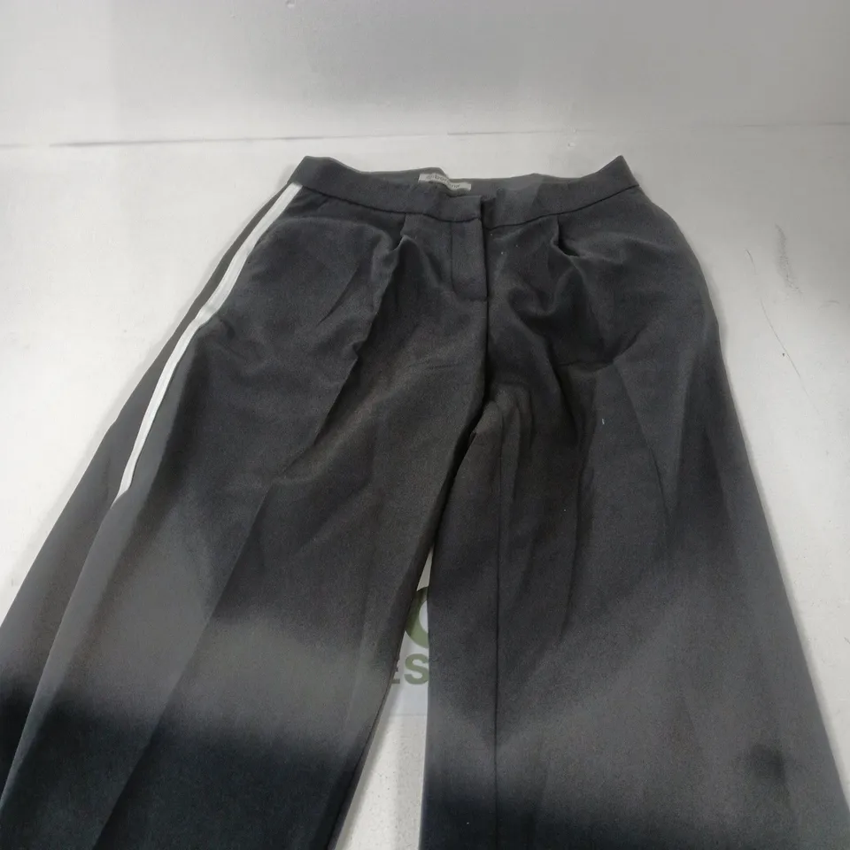 BONPRIX WOMEN’S TROUSERS WITH WHITE SIDE STRIPE, UK 10 