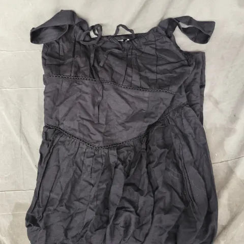 DISTURBIA SKYE SHIRRED BACK MIDAXI DRESS IN BLACK SIZE UK 12