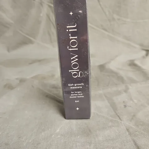 SEALED GLOW FOR IT LASH GROWTH MASCARA