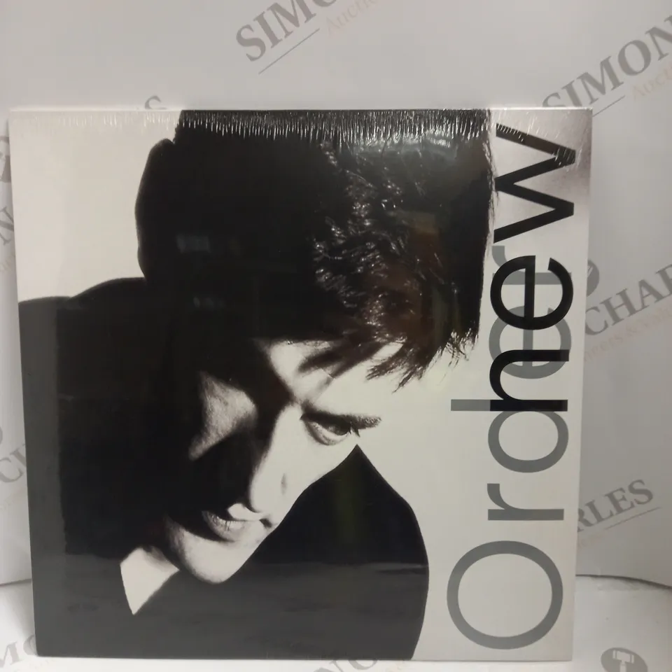 BOX TO CONTAIN APPROX. 10 X ASSORTED MUSIC VINYL'S. ARTISTS VARY 