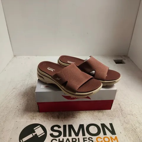 SKECHERS ARCH FIT SANDALS BROWN BOXED UK 7