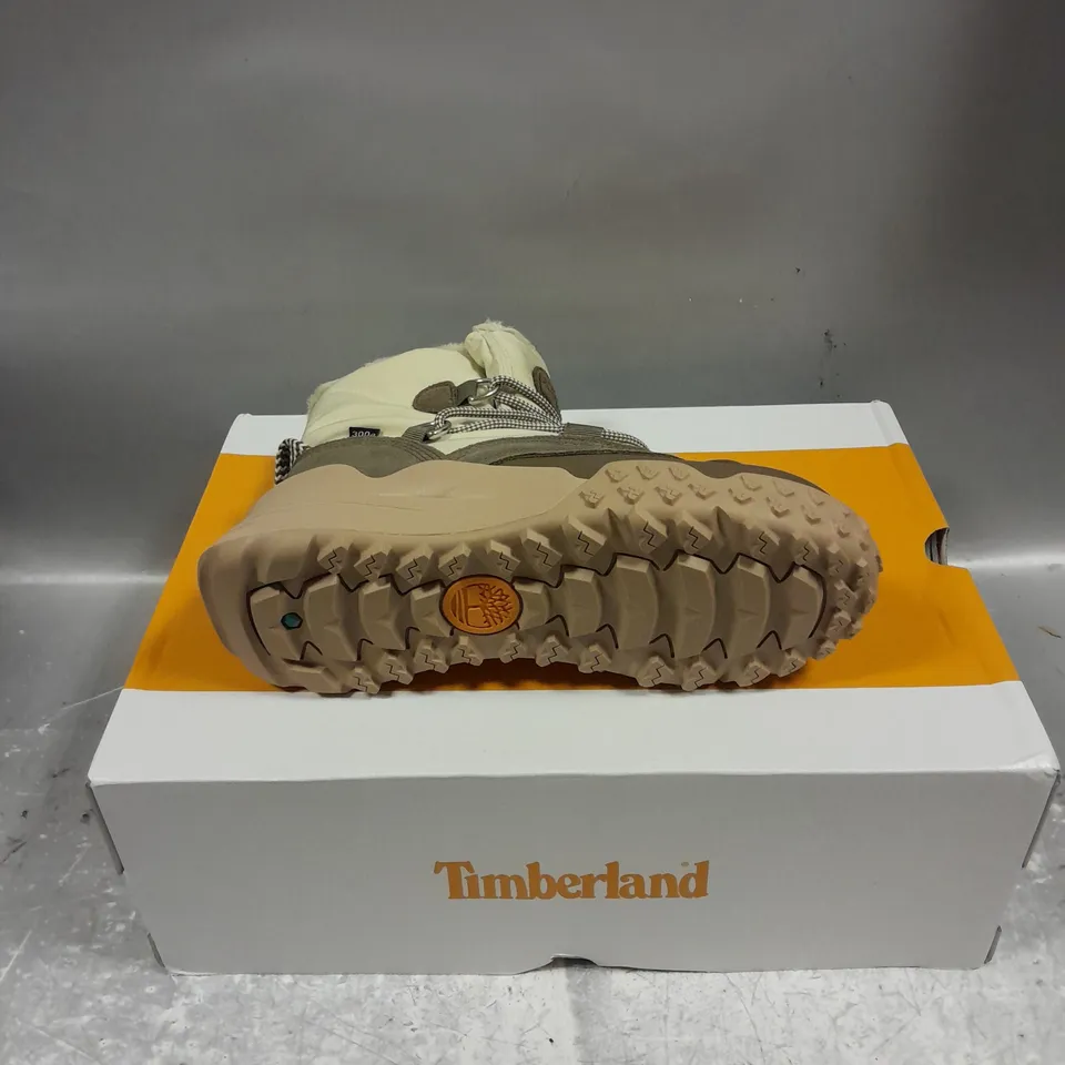 BOXED PAIR OF TIMBERLAND WOMENS MID WARM WATERPROOF SNOW BOOTS SIZE 3.5