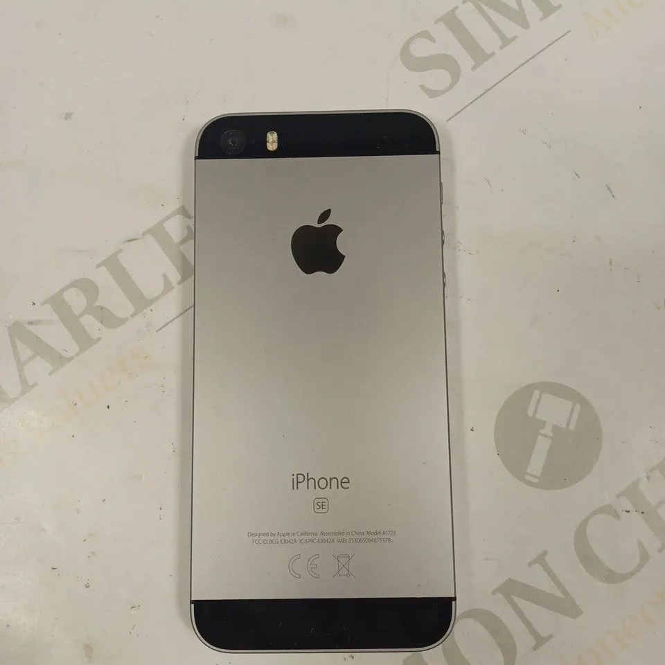 APPLE IPHONE SE SMARTPHONE 