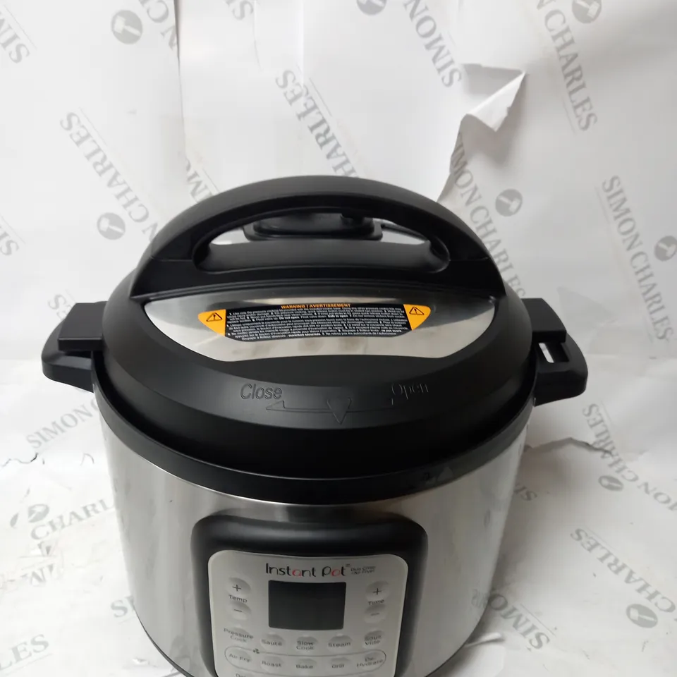 INSTANT POT DUO CRISP + AIR FRYER