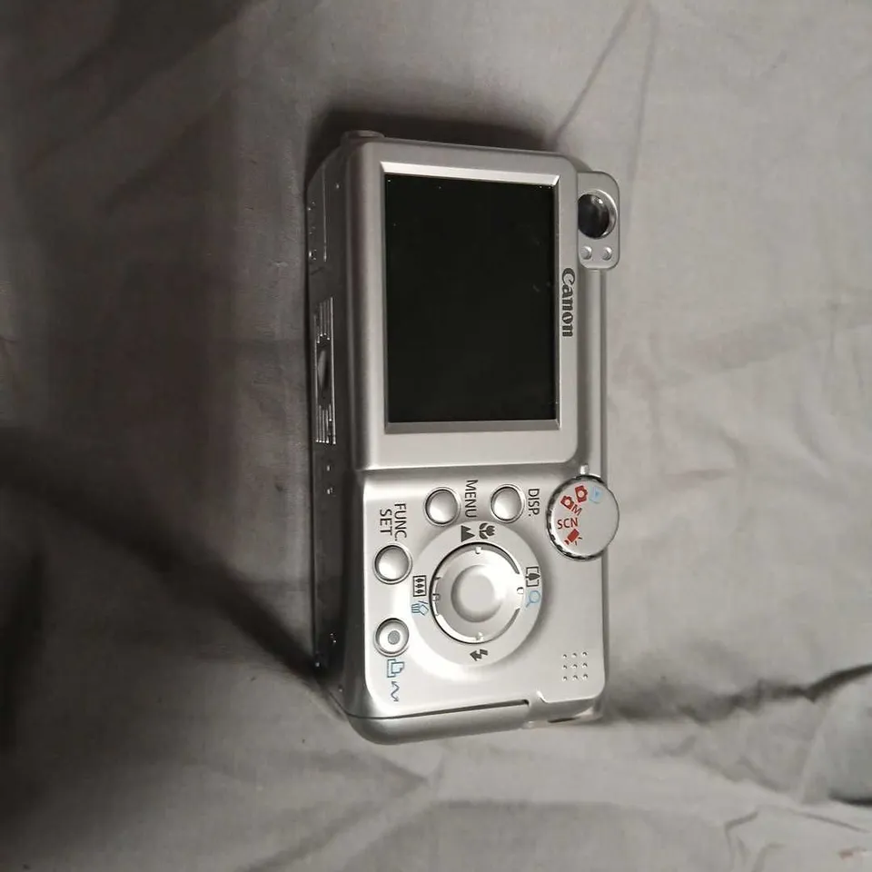 CANON POWERSHOT A460 DIGITAL CAMERA – SILVER