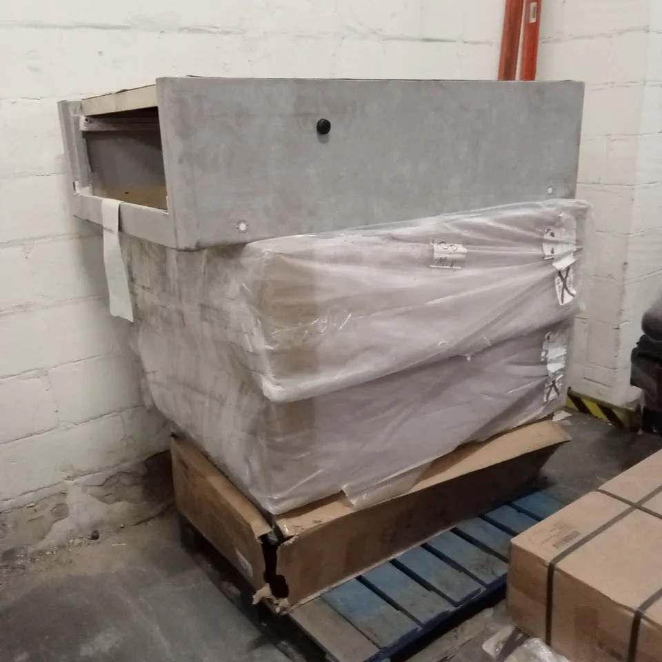 PALLET OF ASSORTED DIVAN BASES AND SOFA PARTS