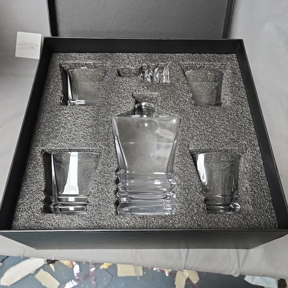 VAN DAEMON DECANTER SET WITH GLASSES – PRESENTATION BOX