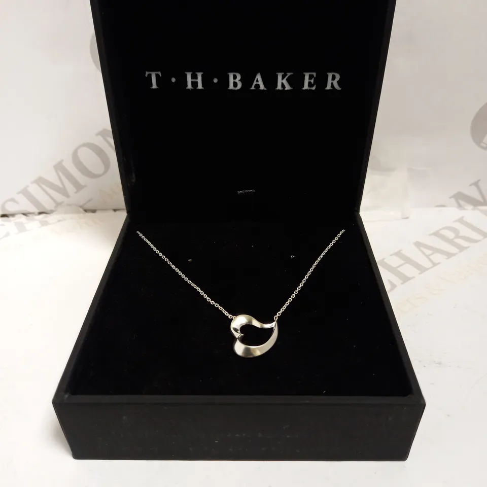 BOXED T.H. BAKER SILVER HEART NECKLACE