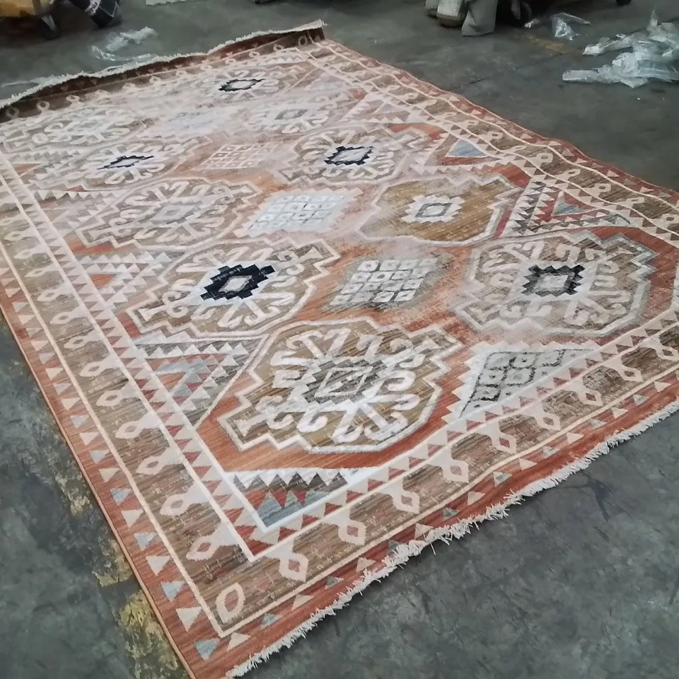 QUALITY DESIGNER AREA RUG - APPROXIMATELY 300X200CM