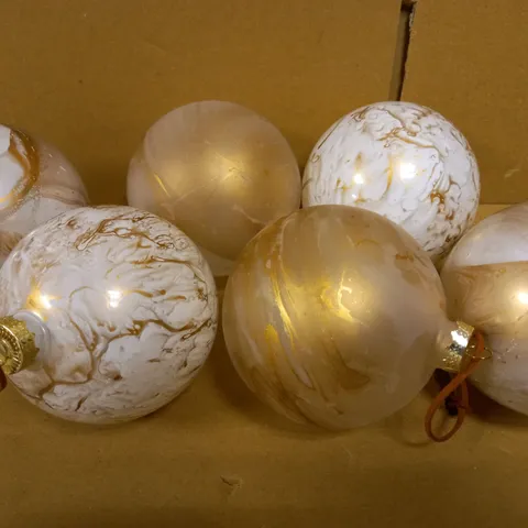 MARBLE GLASS TREE DECORATIONS 