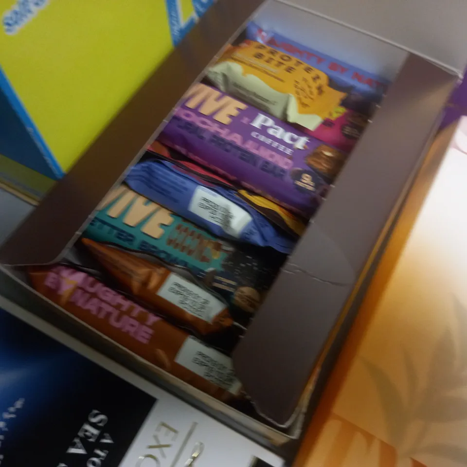 LOT OF 6 ASSORTED FOOD ITEMS TO INCLUDE LOVE CORN AND VIVE PROTEIN BAR MULTI PACKS AND TWININGS COLLECTION