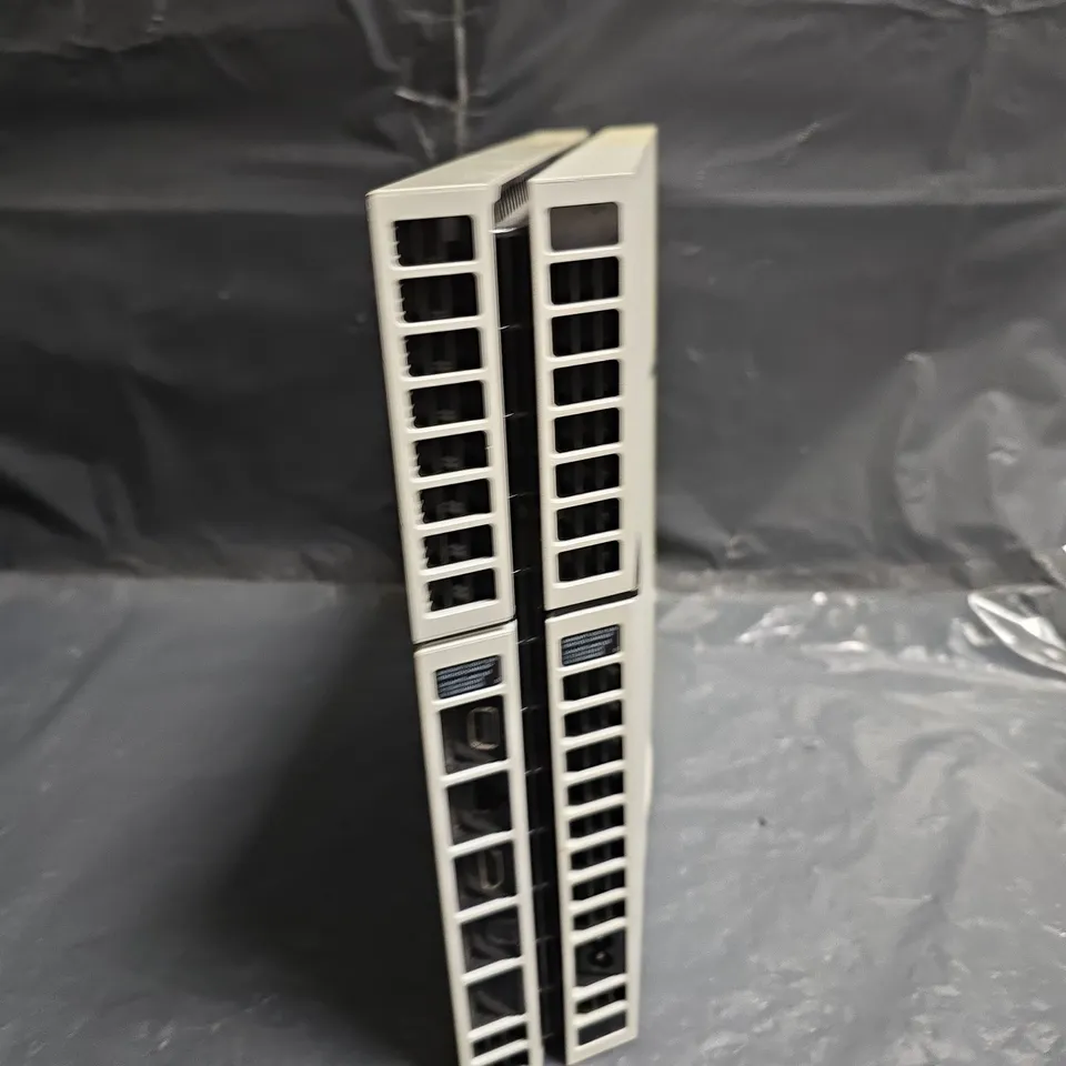 SONY PLAYSTATION 4 GAMING CONSOLE