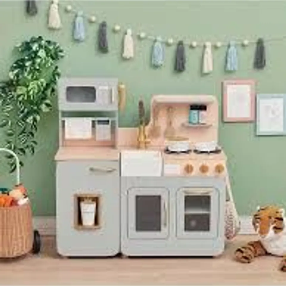 BOXED TEAMSON KIDS EXCLUSIVE DELUX KITCHEN - COLLECTION ONLY