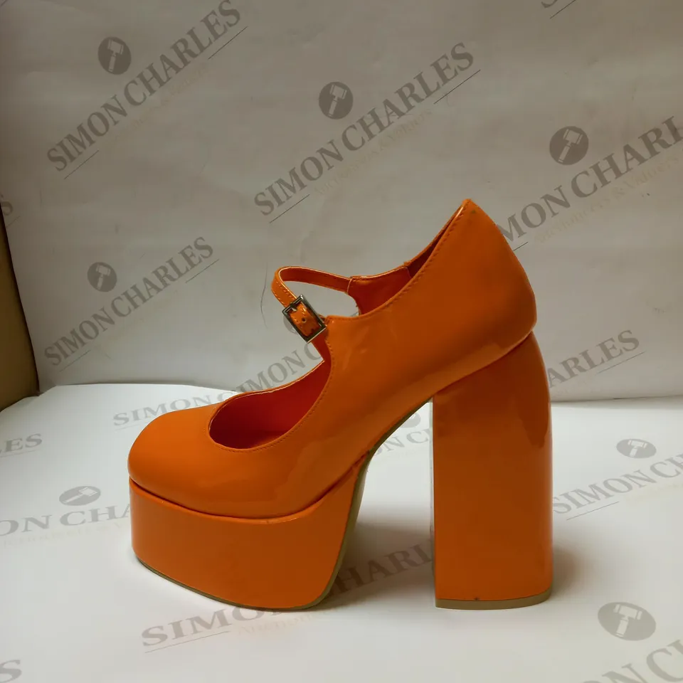 DESIGNER KOI ORANGE PLATFORM VEGAN SHOES SIZE 5