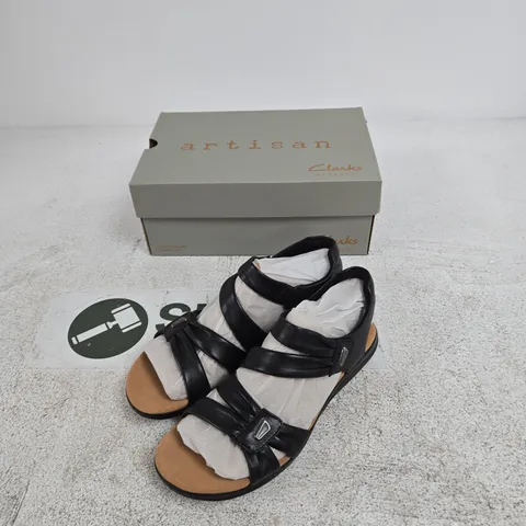 CLARKS ARTISAN KITLY AVE SANDALS - BLACK LEATHER, UK 7, WIDTH D