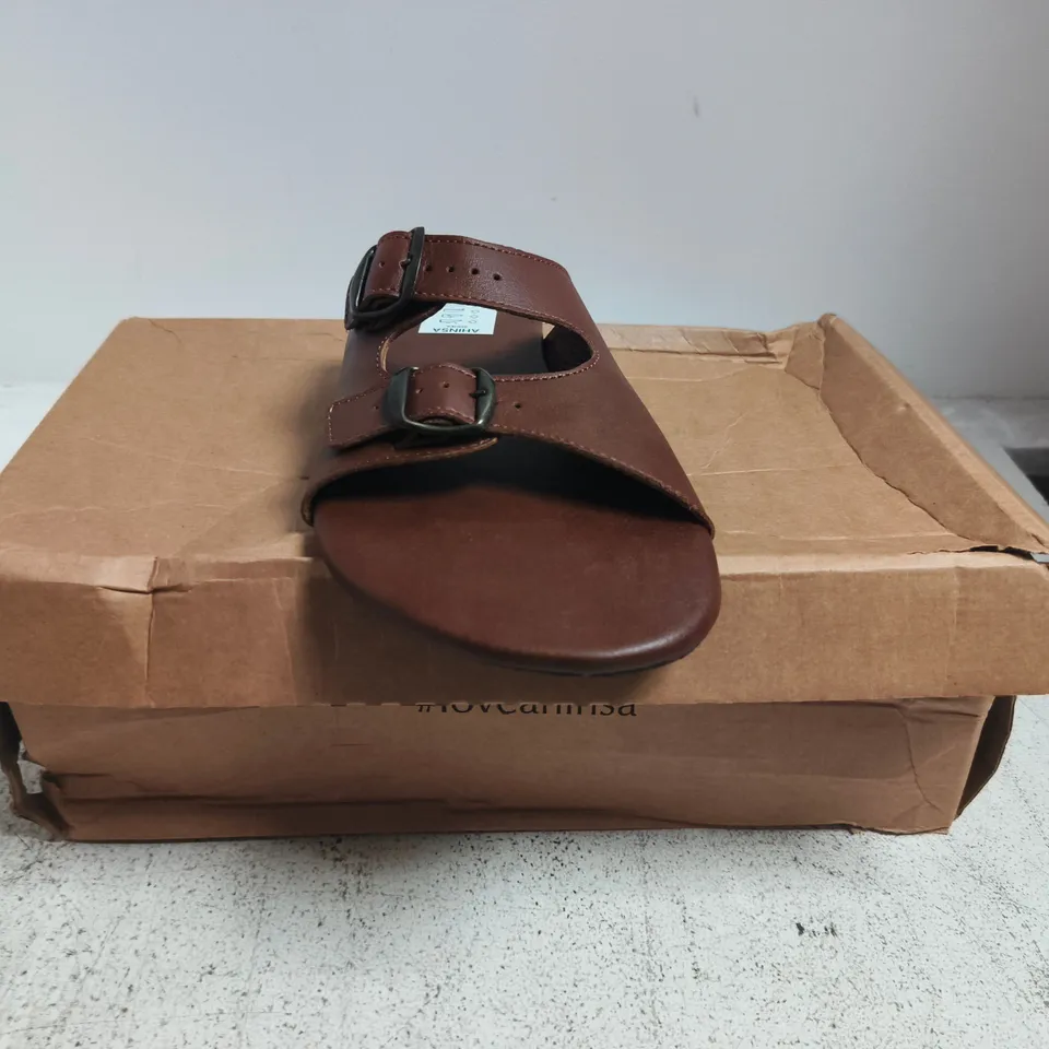 BOXED PAIR OF AHINSA OPEN TOE FLAT SANDALS IN CHOCOLATE SIZE EU 39