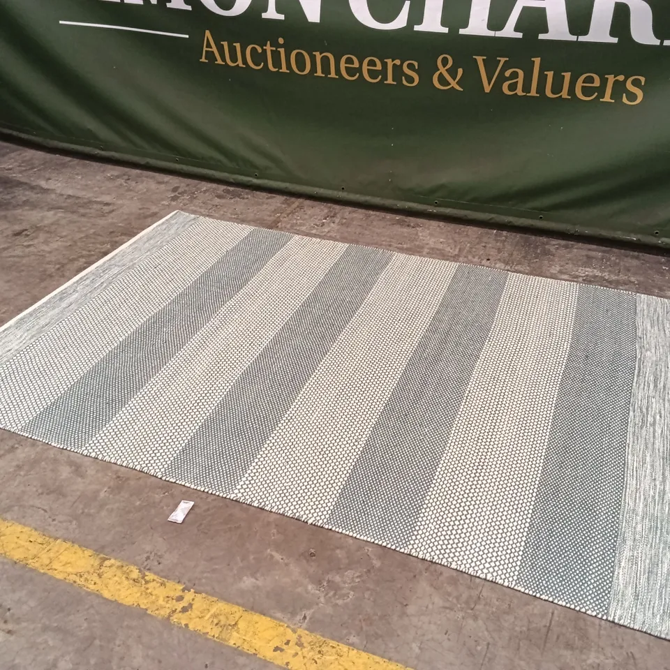 QUALITY DESIGNER AREA RUG - APPROXIMATELY 234CM X 158CM