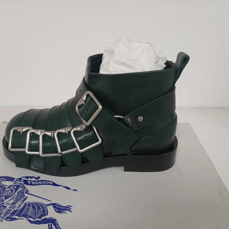 BURBERRY GREEN LEATHER BUCKLED ANKLE BOOTS, UK 5 (EU 38)