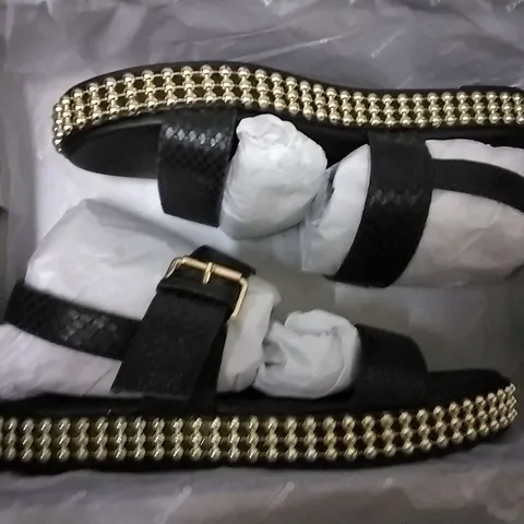 3 SHOE BOXES OF VIONIC SHOES INCLUDING 2 × ROSE JOJO OMBRE TRAINERS SIZE 8, DUNE BLACK SANDAL SIZE 4