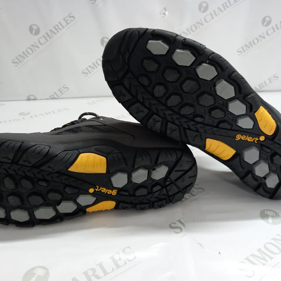 GELERT WATERPROOF ROCKY SHOES IN CHARCOAL - UK 10